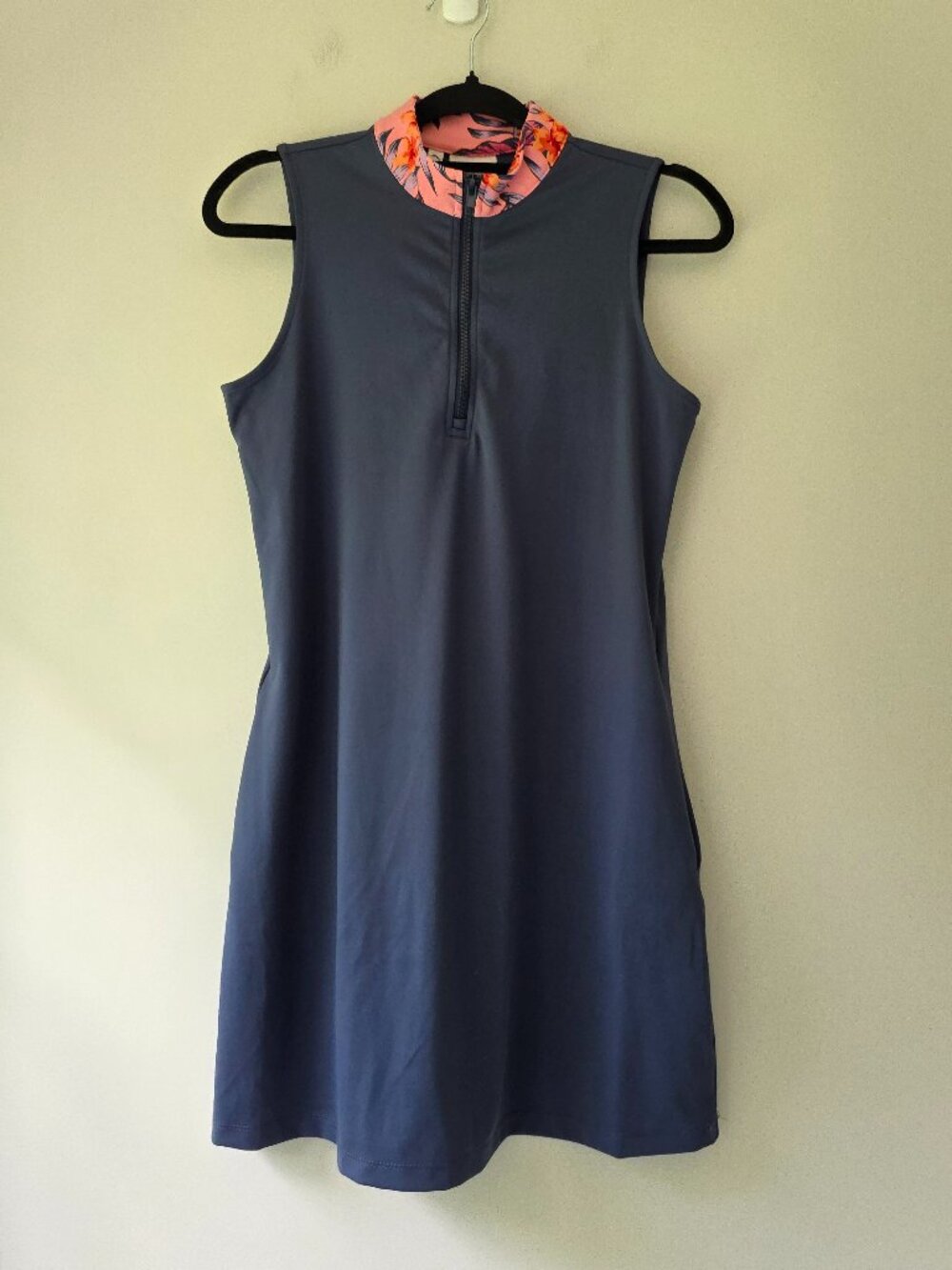 Tommy Bahama Golf Women's Sleeveless Dress | Small | Navy Blue Floral Collar